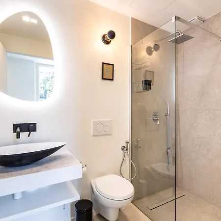 *villa Olivo*with Private Terrace & Jacuzzi + 3bedrooms * Milan